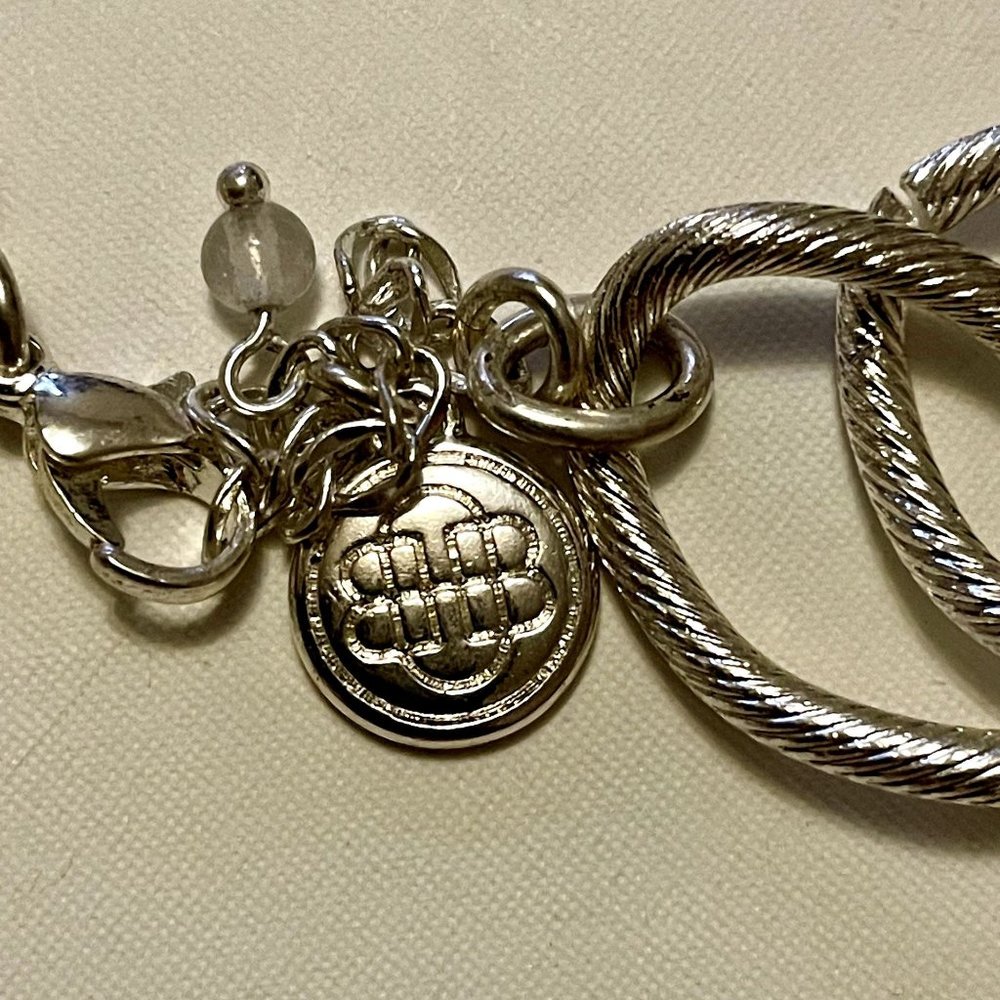 4 for $20 Sale Liz Claiborne Silver Tone Link & Faux Pearl Necklace - Picture 4 of 6